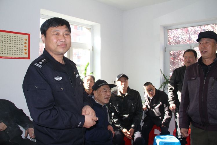 5bc6963ccfa4c.jpg c82e3f65b5a000016f4913bf867a1502.jpg