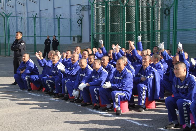 5bd155c757015.jpg 9a5ffc3a081f4ddcb50a88bd61adf936.jpg